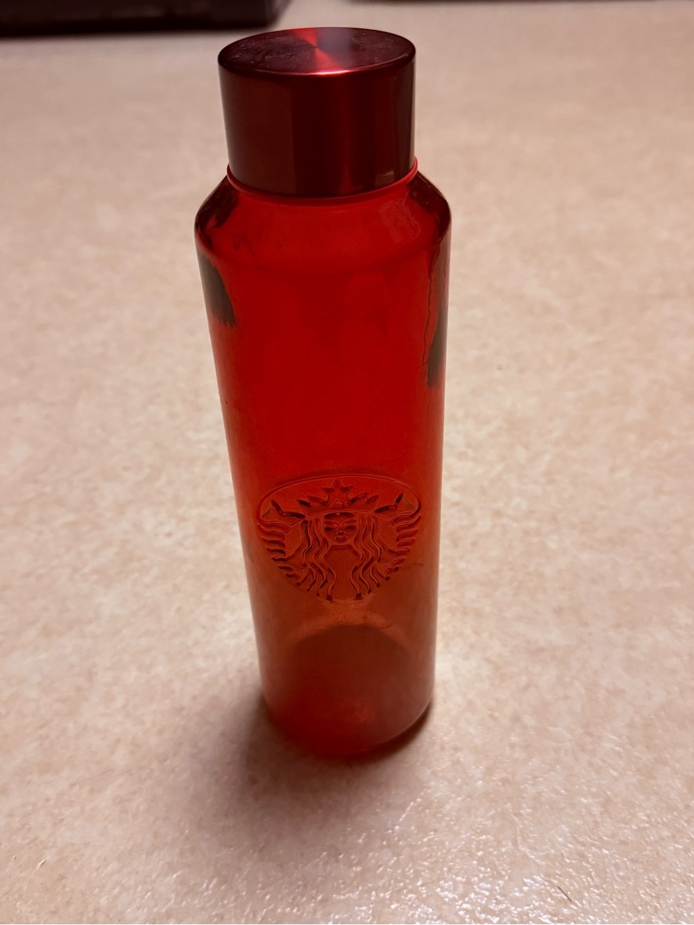 STARBUCKS Valentine Day 2022 Red Ombre Recycled Glass Water Bottle 22oz